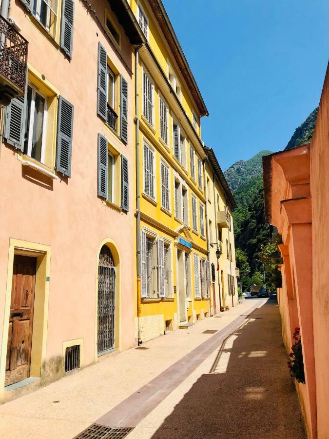 Appartement Au Coeur De Breil Sur Roya Luaran gambar